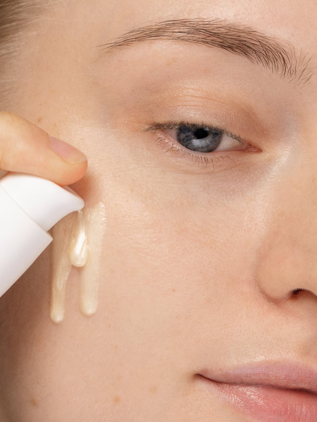 Sérum Hyaluronique aux Peptides "Hydra Glow"