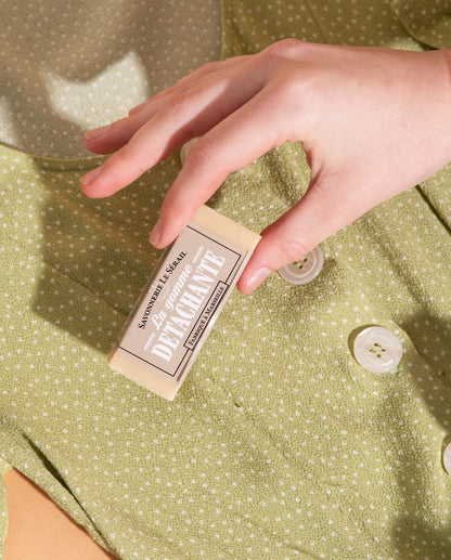 Gomme Détachante au Savon de Marseille et Bicarbonate